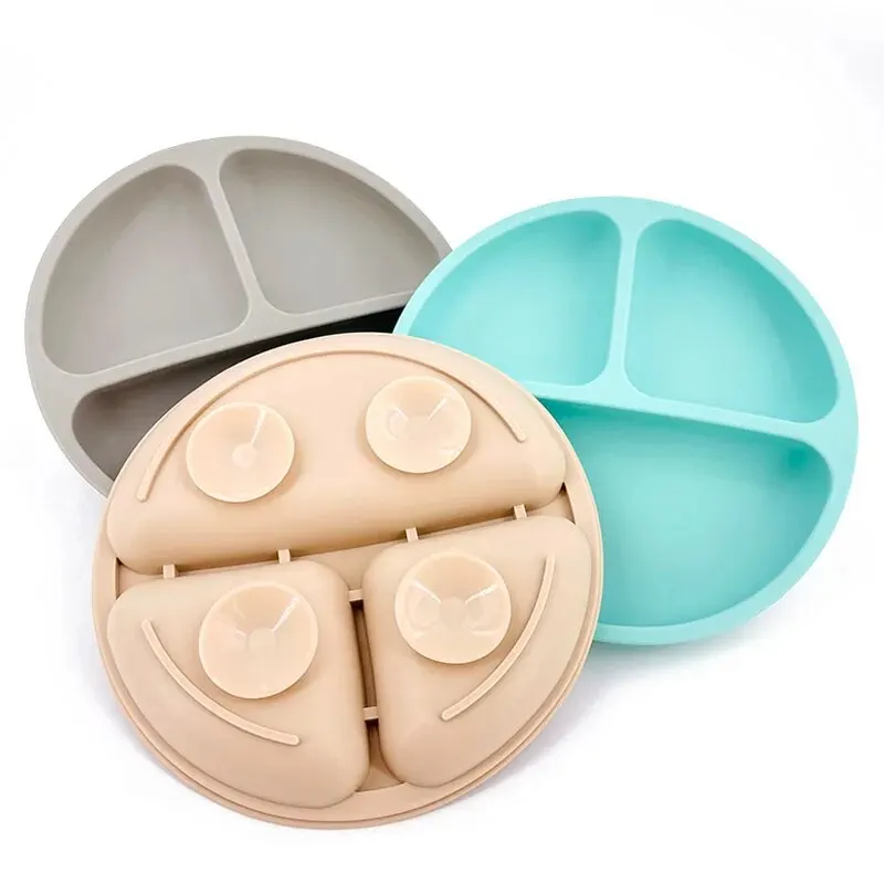 4PCS Silicone Children Tableware Baby Feeding Set Silicone Dinner Plate Wood Handle Spoon Fork Silicone Bibs BPA Free