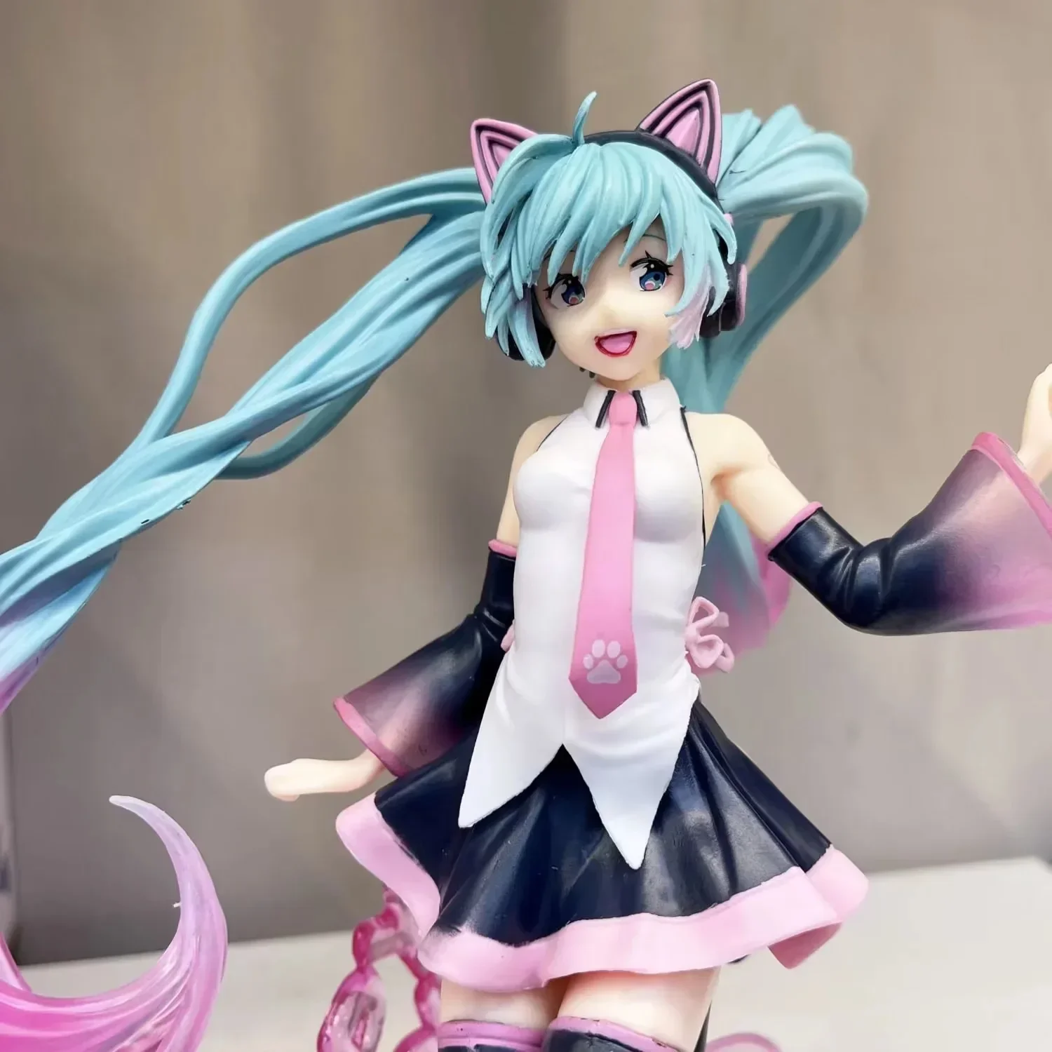 novo-23cm-kawaii-vocaloid-hatsune-miku-artista-feliz-aniversario-orelhas-de-gato-cocar-pvc-anime-figura-figuras-de-acao-modelo-brinquedos