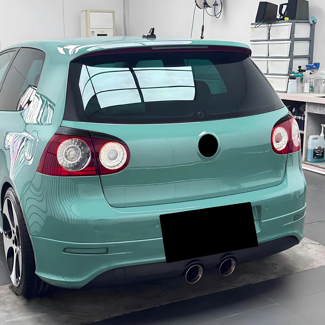 For VW Golf 5 Standard Edition GTI R32 2Pcs Taillight Eyelids Tail