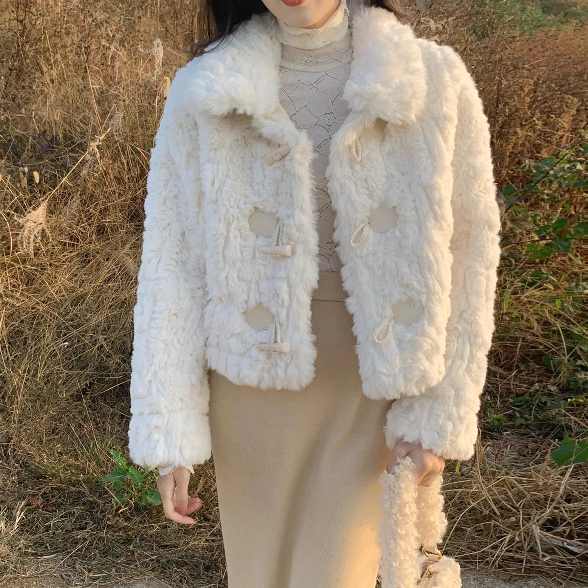 Jackets Women Faux Fur Lamb Wool Coat Outerwear Horn Button Turn Down Collar Thick Warm Fluffy Female Shaggy Overcoat Winter
