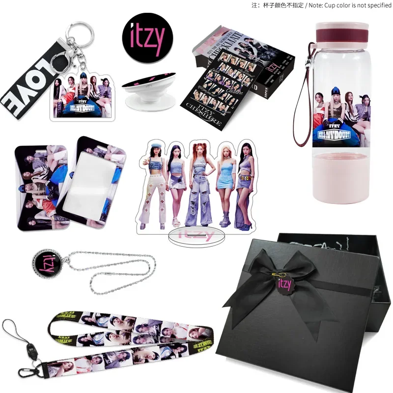 Idol ATEEZ ITZY GIDLE Gift Box Set nuovo Album Lomo Card photobars Card Holder cordino portachiavi acrilico Stand Fans Gift