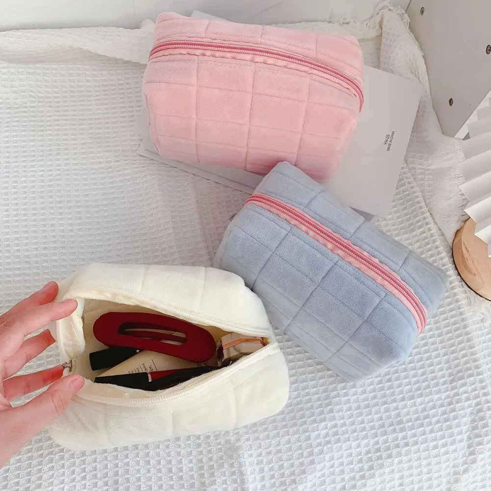 Square Cosmetic Bag Cute Cosmetic Bag Plush Makeup Pouch Travel Toiletry Bag Organizer Puffy Storage Bag for Women