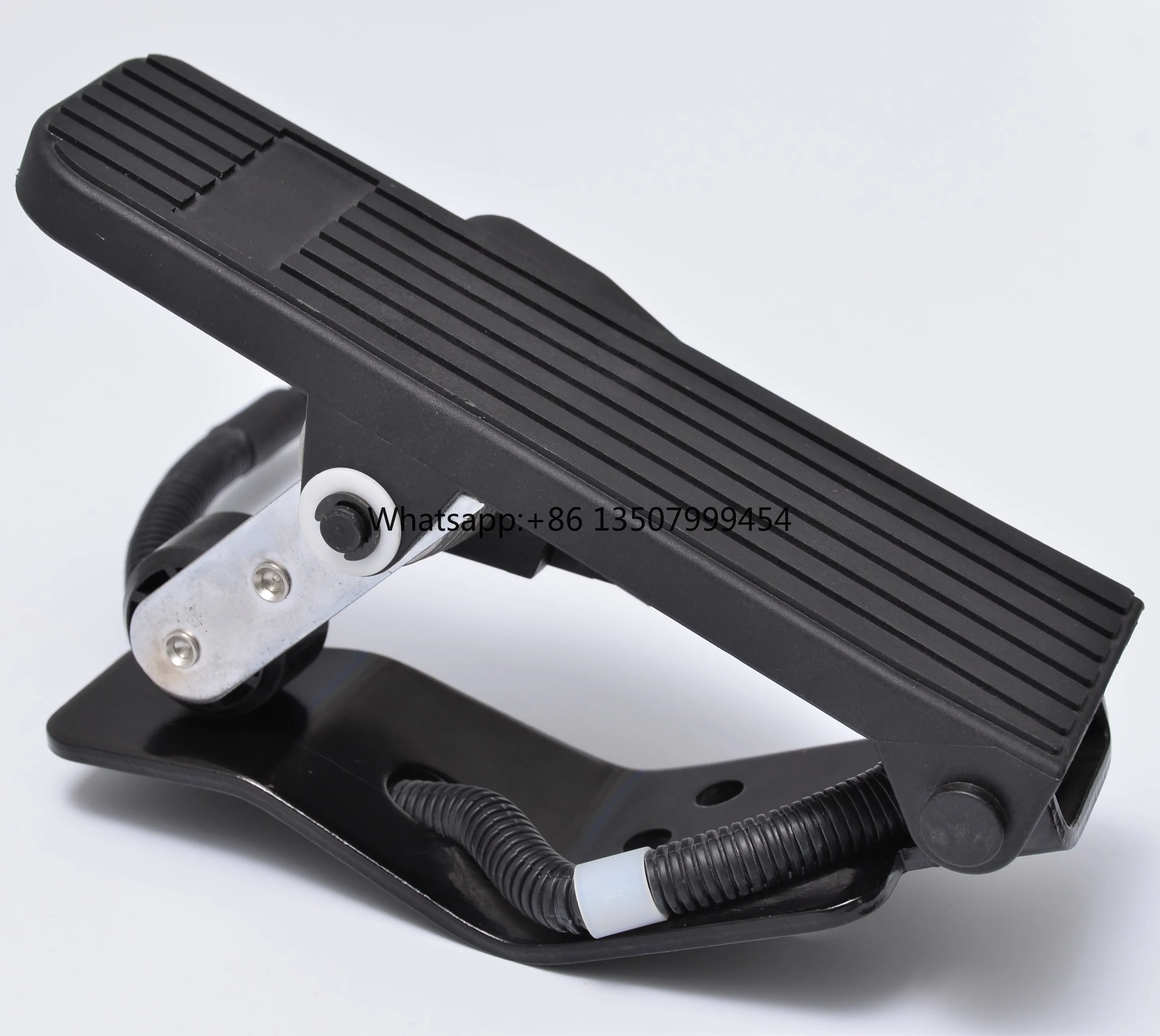 

Quality New Wholesale Electronic Accelerator Throttle Pedal for S40 2010-2016