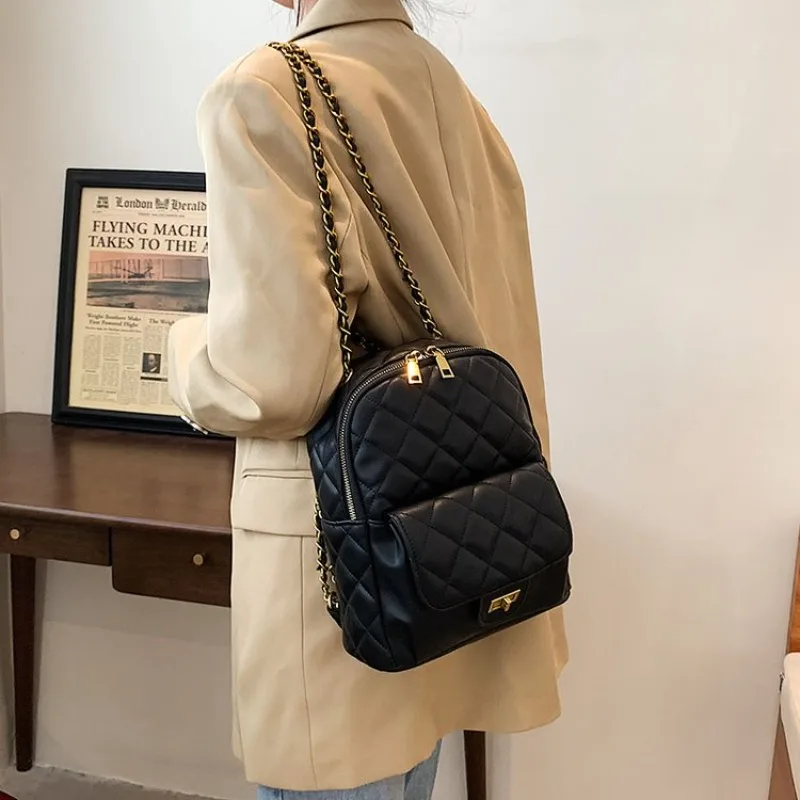 

Sweet Retro Crossbody Bag for Girls - Chic Niche Trendy Design Suits Casual Fashionable Versatile Daily Outfits Everyday Looks