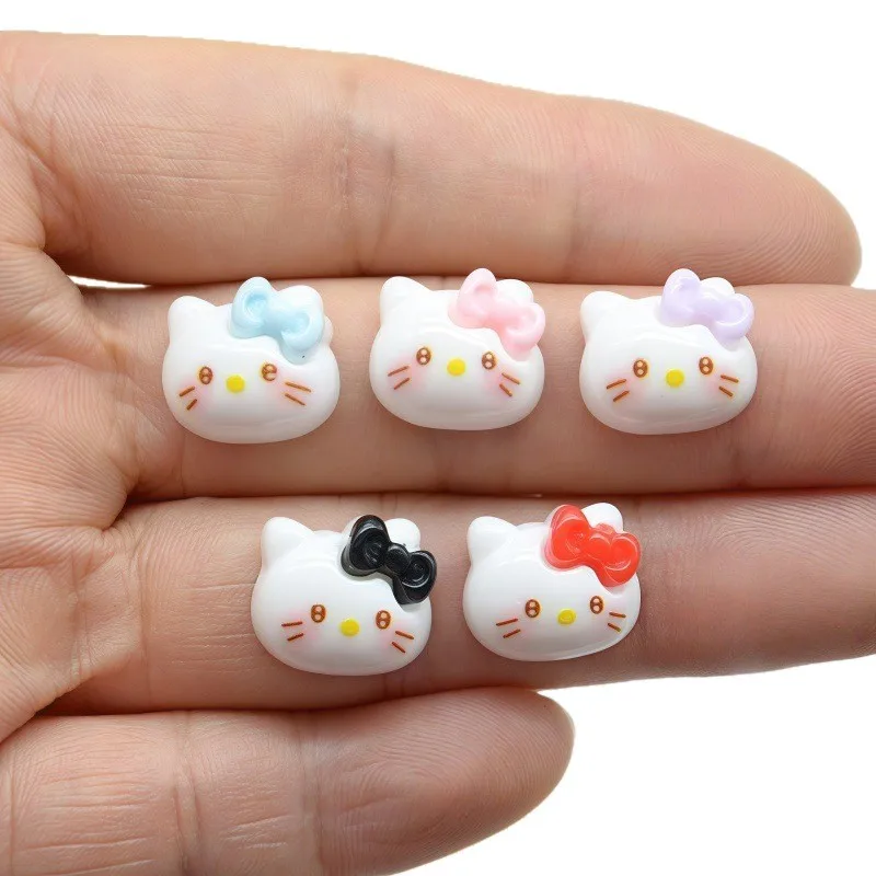 50 ชิ้นเคลือบเงา Hello Kitty โบว์เล็บ Charms - ธีมวันหยุดเรซิ่นเล็บสําหรับงานรื่นเริงเล็บ