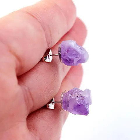 Fashionable Simple Amethyst Irregular Crystal Stud Earrings Reiki Cure Lucky Rough Mineral Stone Women's Jewelry Wedding Gifts