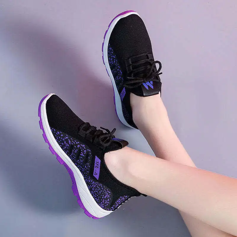 Trendige neue atmungsaktive Schuhe Damen Plateau Sneakers Light Mesh Vulkanisierte Schuhe Damen Outdoor Jogging Sportschuhe Zapatos