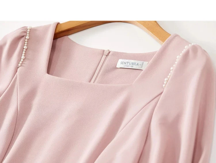 SENTUBILA Damen Einfaches A-Linien-Kleid 2026 Sommer Büro Elegantes Kleid mit Quadratischem Ausschnitt und Perlenketten-Detail Kurzarm Q62LI6575X – Detail 32