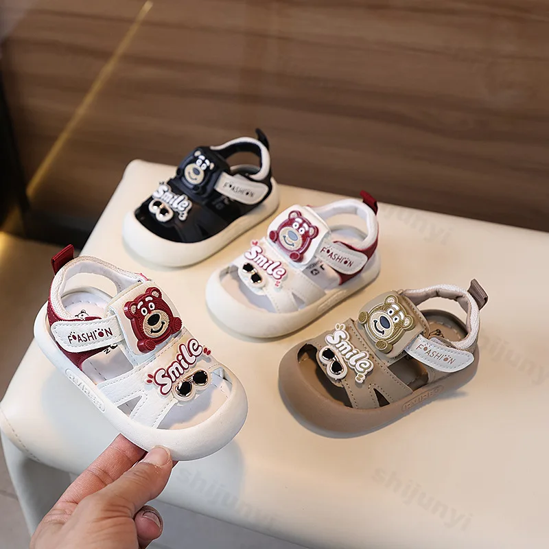 

2025 New Summer Baby Soft Soled Sandals for Baby Walking Outdoor Beach Shoes Cartoon Design Casual Non Slip Sports Hollow Shoes
