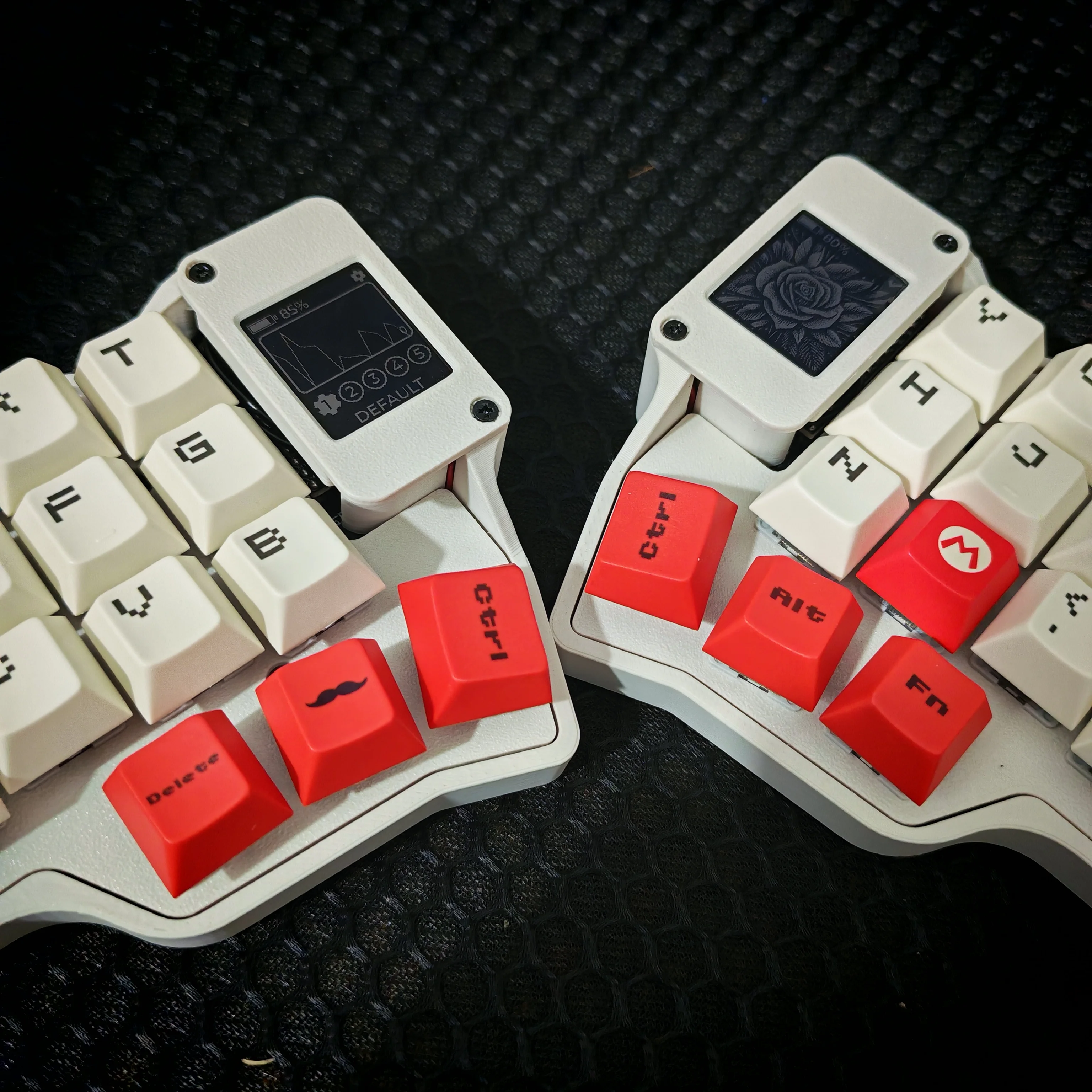 

Hot Sales Corne V4.1 SplitKeyboard Kit Custom Wireless Bluetooth Hot Swap ZMK DIY Screen Display500mA battery Ergonomics for MX