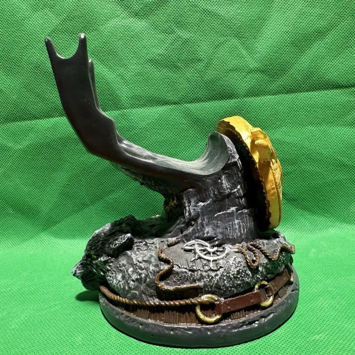 New God of War Game For PS5/Xbox/PS4 Controller Creative Stand Unique Gamepad Holder Desktop Decoration Gaming Accessories view 6
