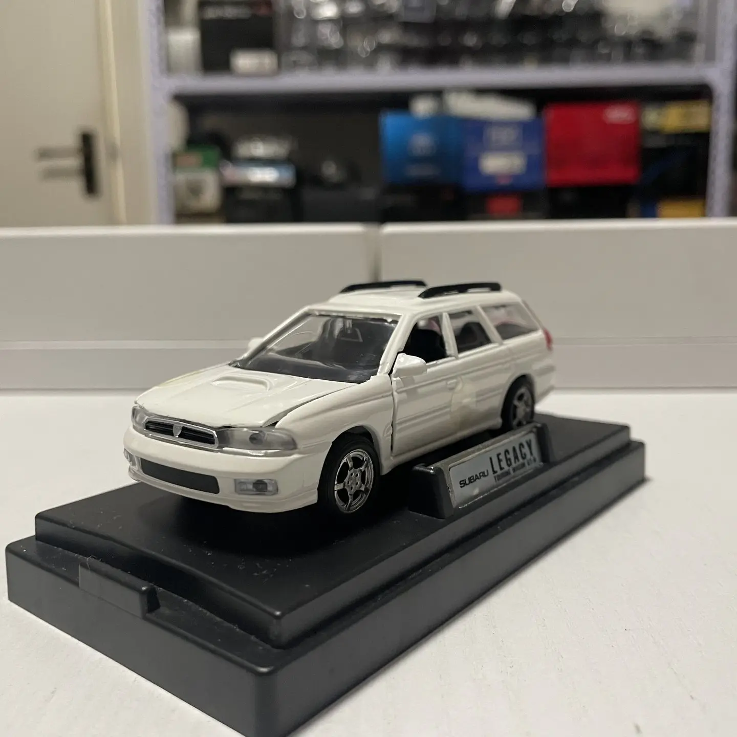 Mtech escala 1:43 liga fundida branco subaru legado vagão brinquedos carros modelo clássicos nostalgia presentes adultos lembrança exibição estática