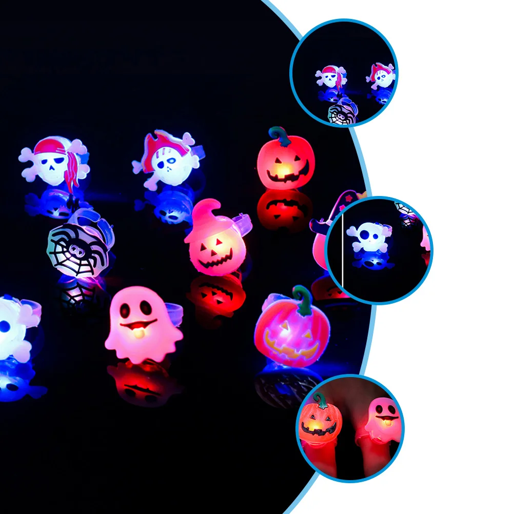 20 pezzi Anello di Halloween Anelli di zucca Stili assortiti a forma di pipistrello luminoso LED Flash in plastica mista