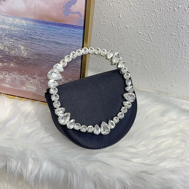 

Satin half moon dinner bag, shiny and ineffectual, water drop diamond-encrusted diamond bag cover handbag
