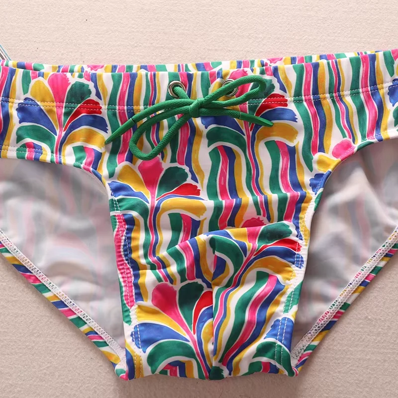 Men's Summer Swim Brief Colorful Pattern Bathing Suits for Hot Spring Pool Swim Wear Comfortable Quick-Dry Beach Swimming Shorts