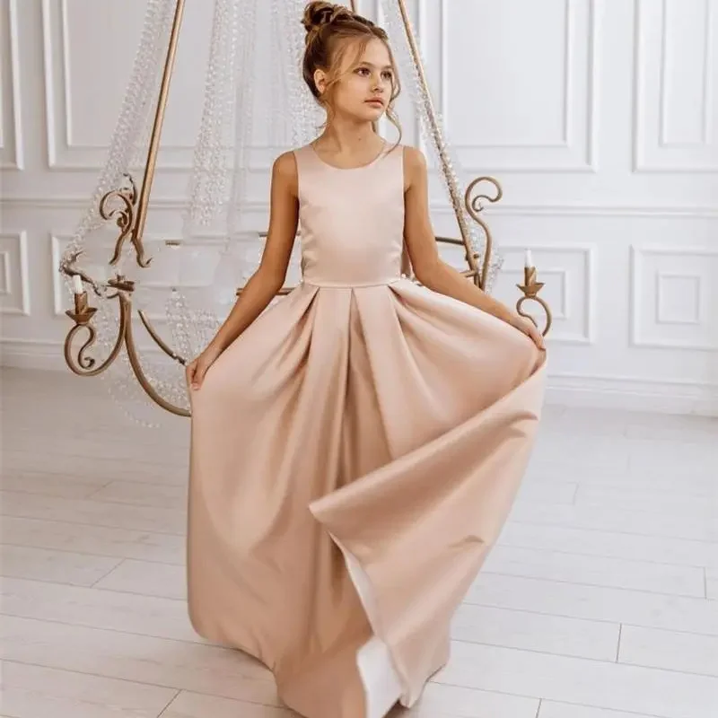 

Customized Champagne Flower Girl Dress For Wedding Satin Backless With Bow Simple Quinceanera Bridesmaid Elegant Pageant Gown
