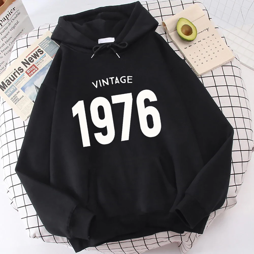 Hot Vintage 1976 Printed Women And Men Hoodies Loose Pullover Hooded Plus Size Autumn And Winter Long Sleeve Couple Sweatshirt