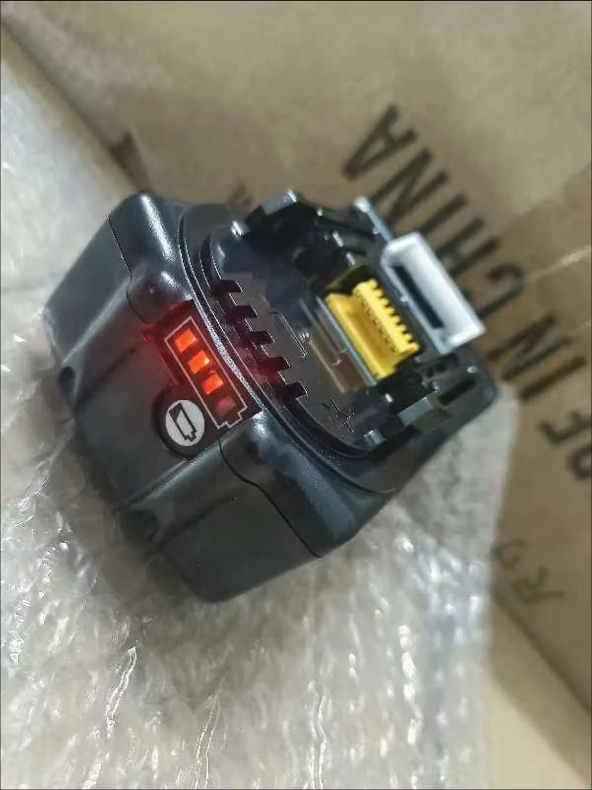 

Original Makita 6Ah/5Ah for Makita 18V Battery BL1840 BL1830B BL1850B BL1850 BL1860 BL1815 Replacement Lithium Battery