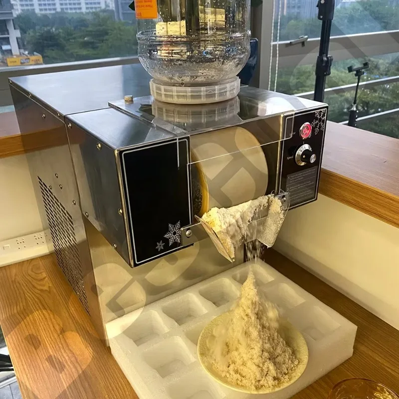 

Commercial Stainless Steel Ice Making Machine 60-180kg Snowflake Output 220V 360W-1200W for Hotels High Capacity Ice Maker