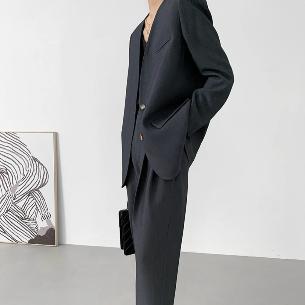TWOTWINSTYLE Grau Gespleißte Tasche Zwei Stück Set Weibliche V-ausschnitt Langarm Jacke Büro Minimalistischen frauen Hosen Set Mode