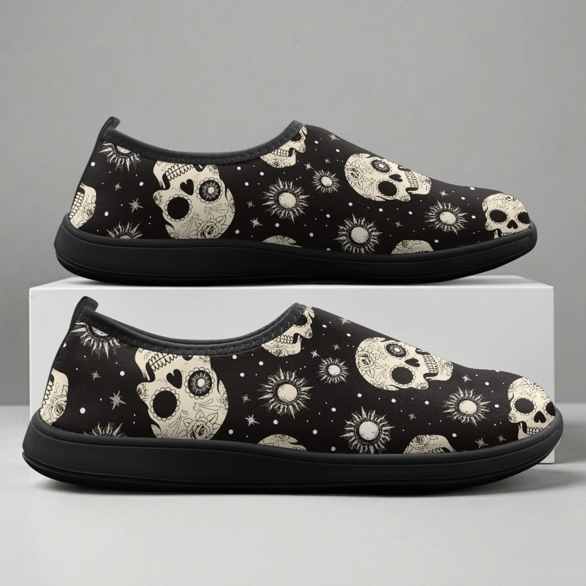 

XIXIRIMIDO Slip-on Wide-toed Shoes Skull Men's Breathable Mesh Shoes Womens Fashion Summer Sneakers Walking Shoes 36-46