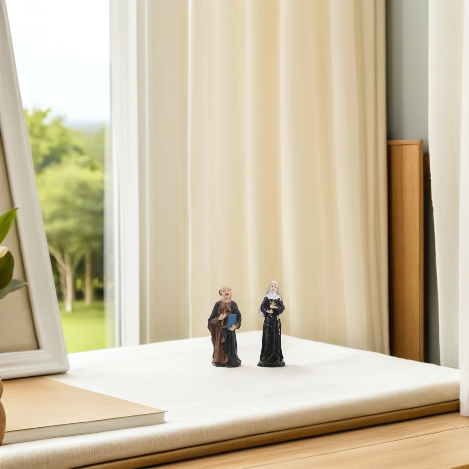 

4 шт., миссионерская статуя из смолы, маленькие религиозные фигурки для церковной вечеринки, сувениры, украшения для крещения, католическое украшение для дома, песок