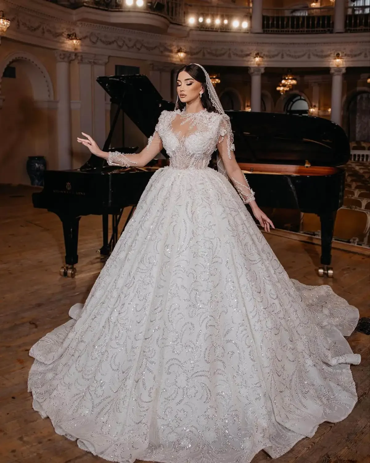 

Luxury Wedding Dress Ball Gown O-Neck Crystals Rhinestones Sequins Long Sleeve Floor-Length Bride Vestido De Noiva