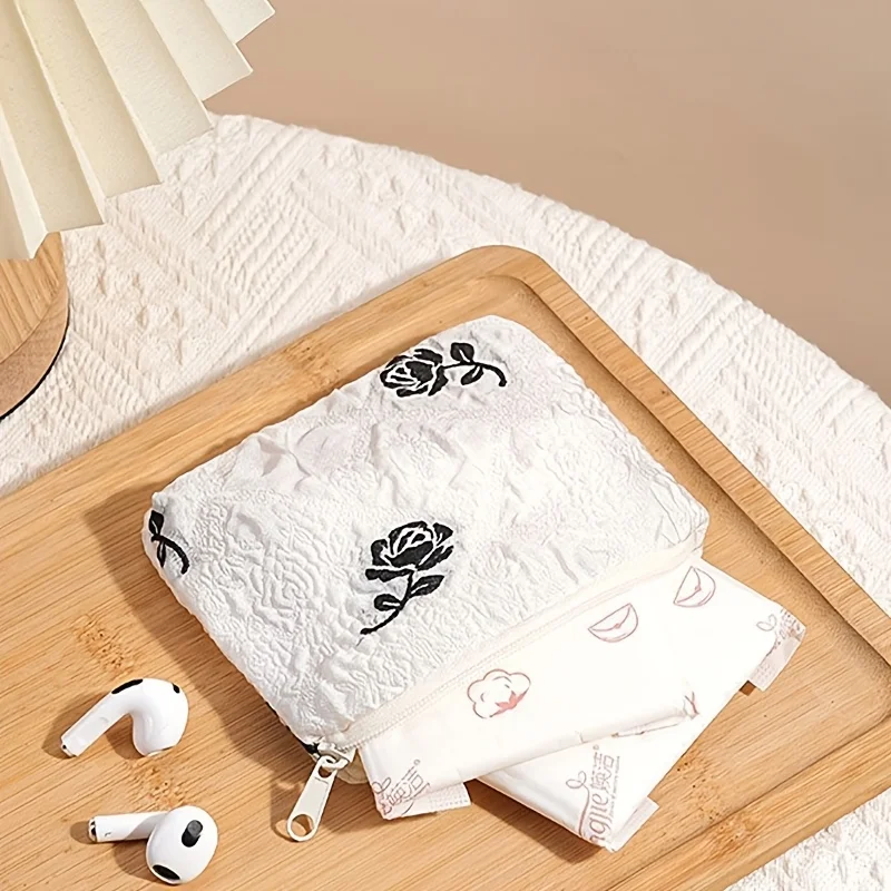 Fresh New Spring‑Summer Mini Pouch, Portable Small Wallet for Lipstick, Air Cushion & Cards, Tiny Cloth Coin Purse