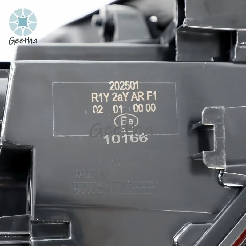 

For Suitable for 13-20 Volkswagen Golf 7 Upgraded Flow Rear Light LED High Mounted Brake Light Tail Light 5GG945207B/5GG945207B