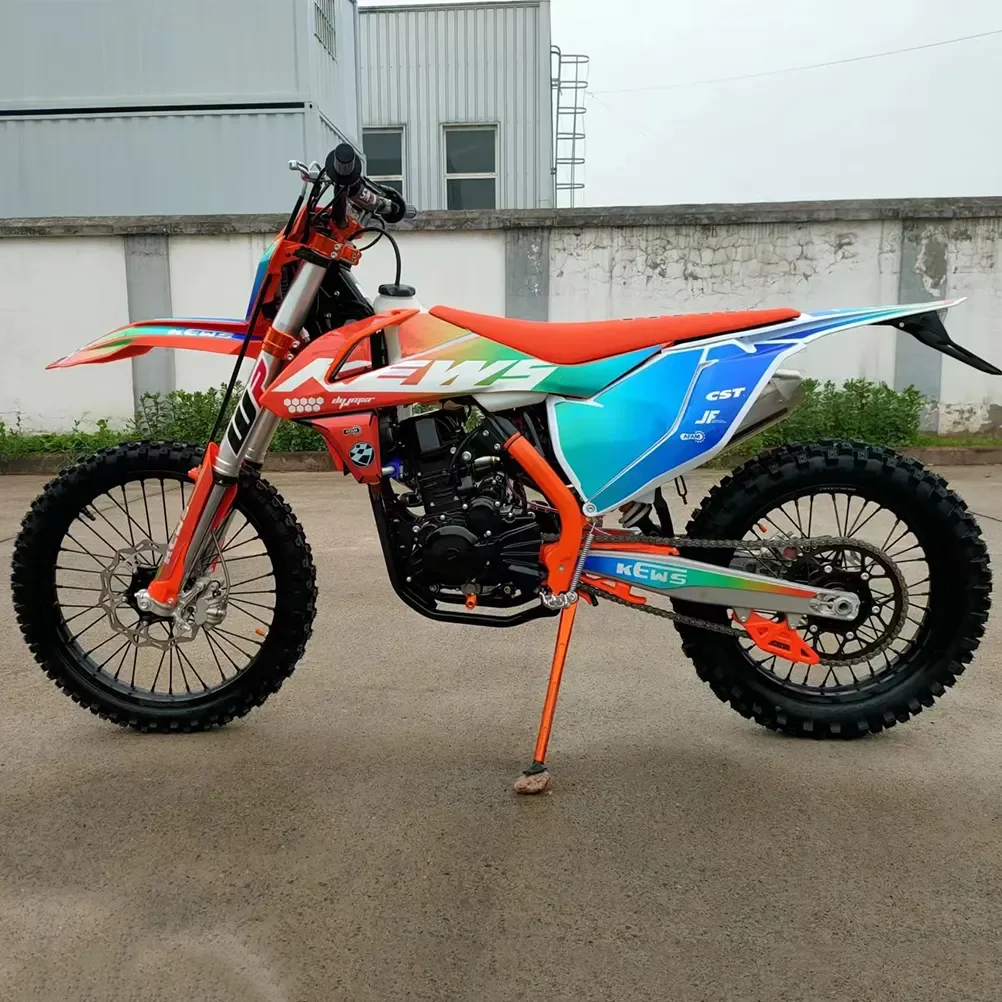 KyawWinTun  ZONGSHEN 300cc 4-Stroke Dirt Bike Electric Start