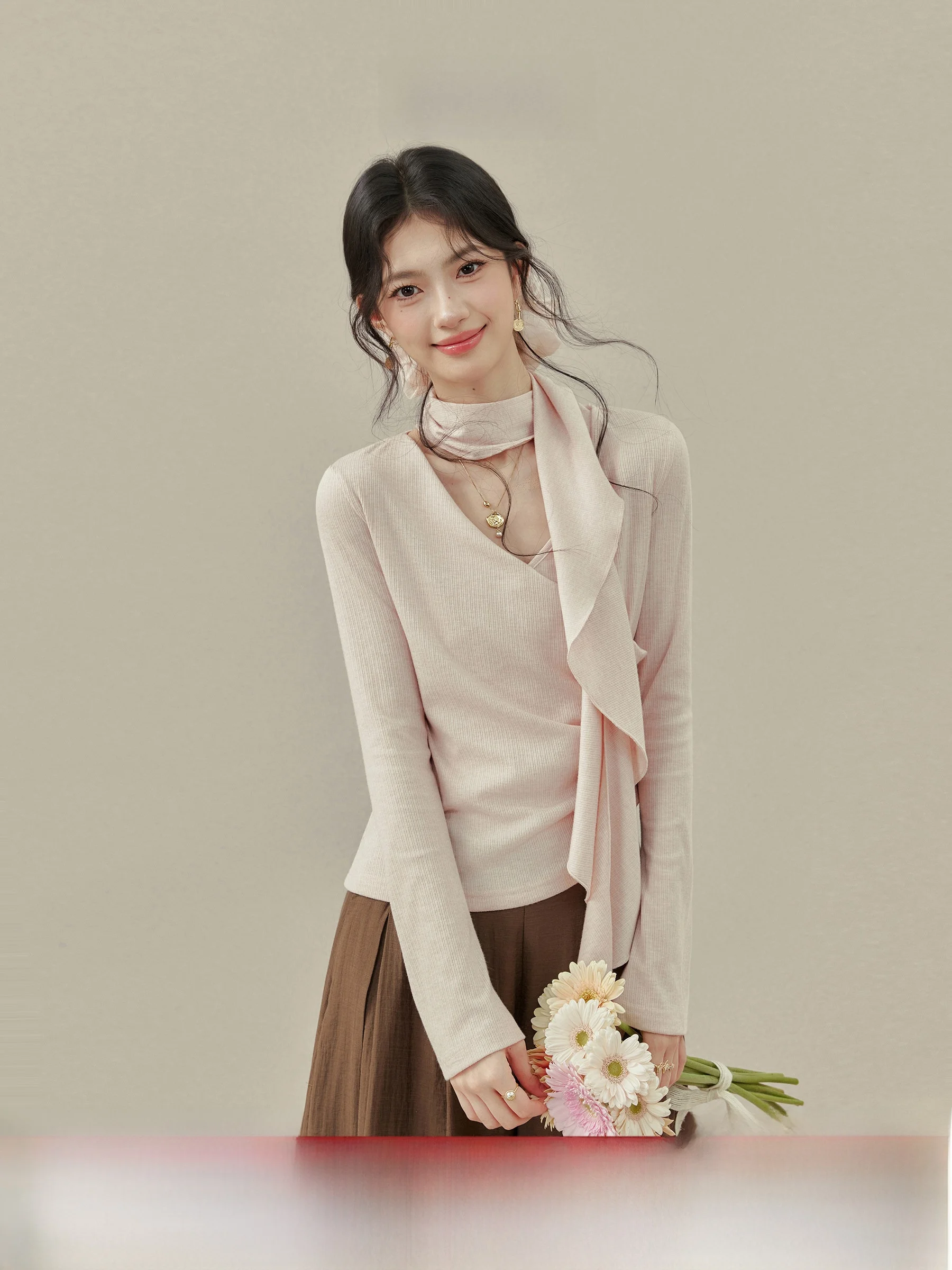 

Женская футболка Sweet Heart Bomb больших размеров с V-образным вырезом и длинными рукавами, повседневная, весенняя новинка, удобная посадка, топ