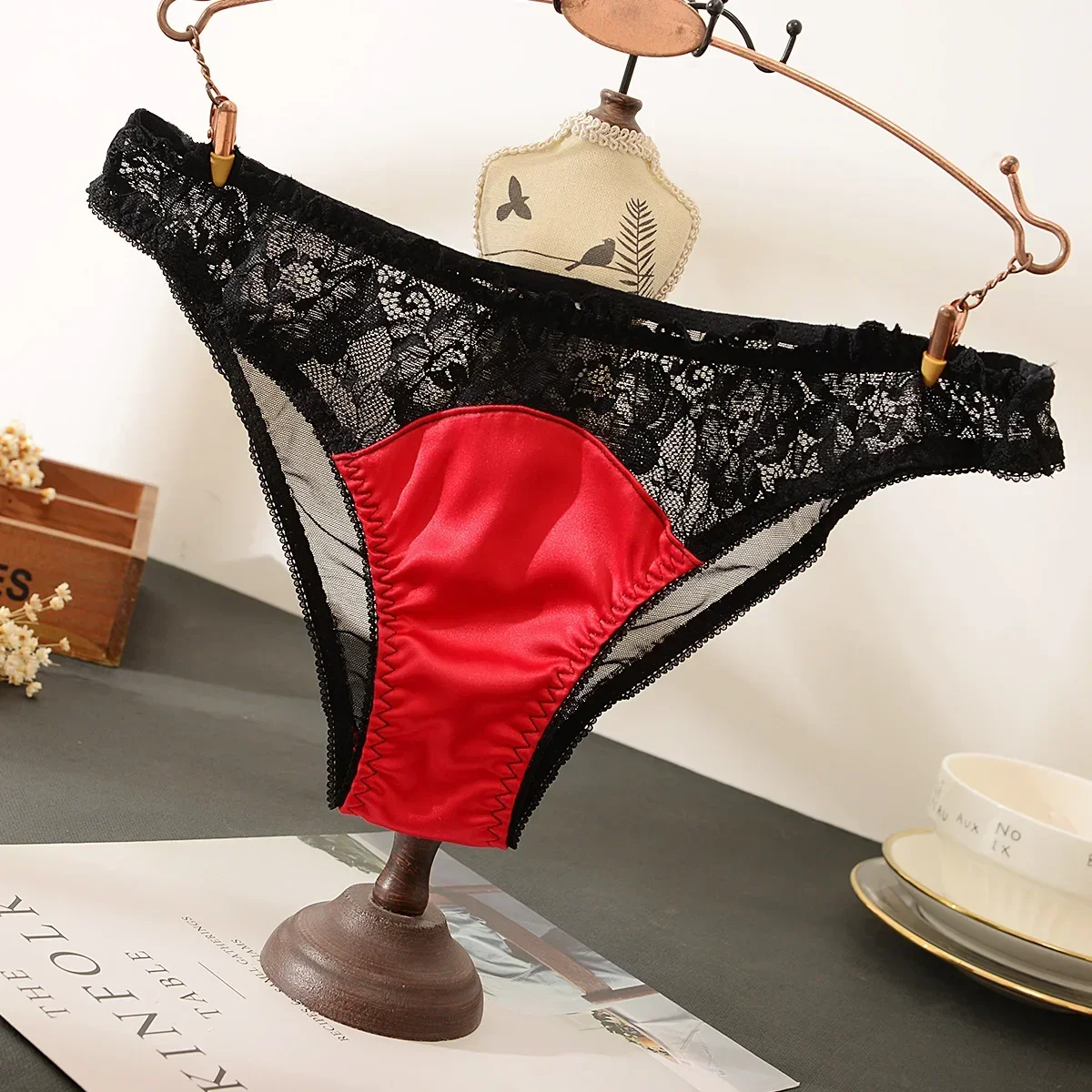 

Popular new mesh lace low waisted sexy satin quick drying sexy women's underwear
