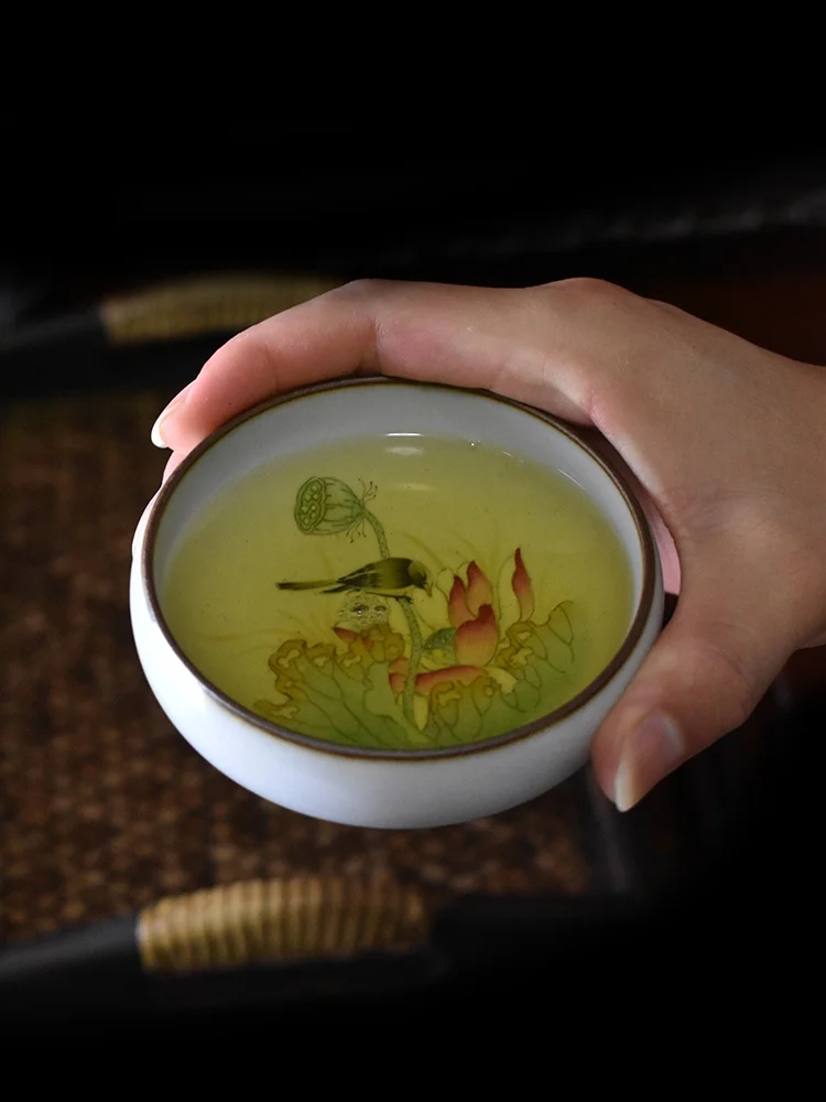 

Расписанная вручную фарфоровая чайная чашка из Цзиндэчжэня, чисто ручной работы, для чая Пуэр, с цветочным и птичьим узором, китайская, для владельца, с возможностью индивидуализации