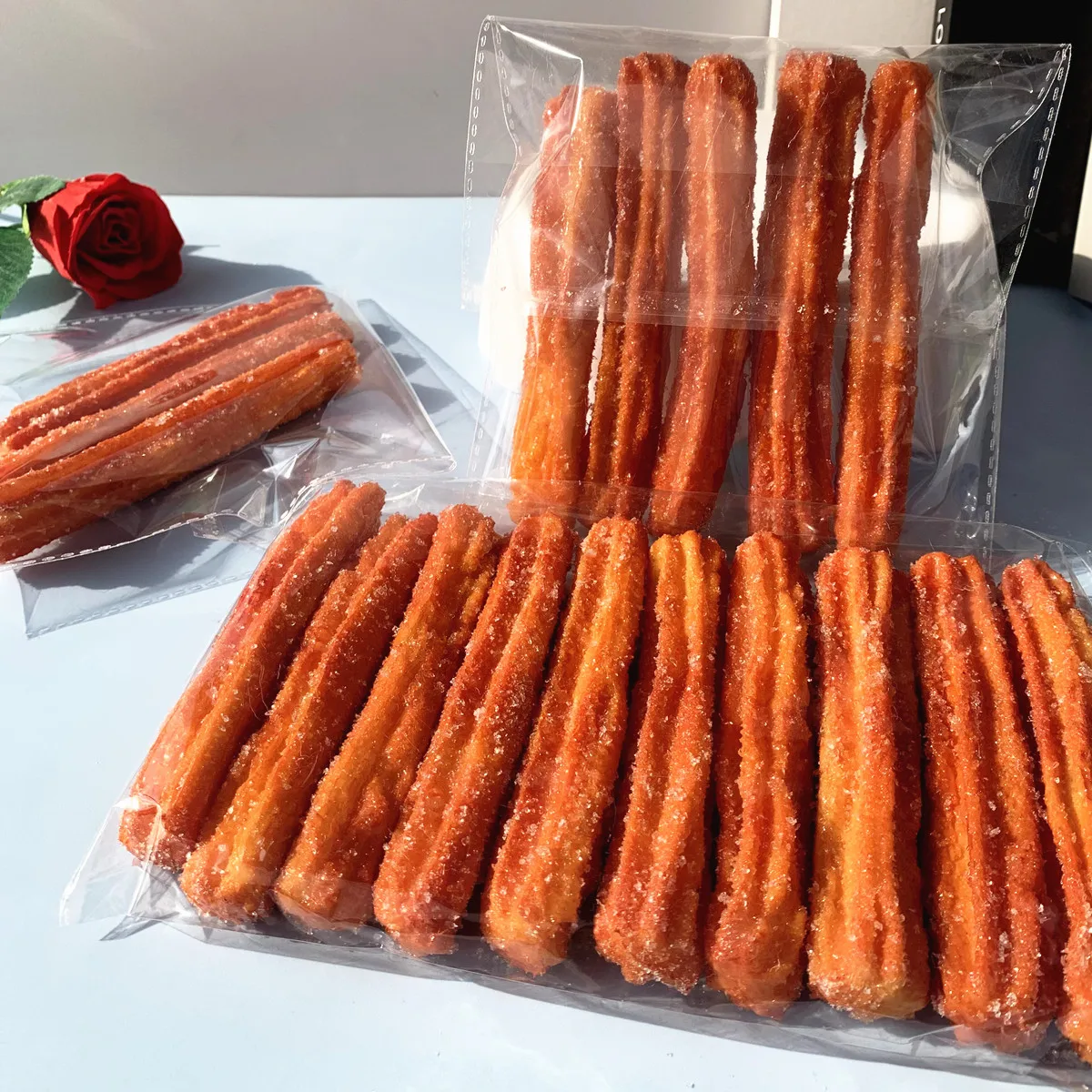 3/5 Stück gefälschte Churros und YouTiao-Modelle – realistische gebratene Teig-Requisiten aus PVC für Restaurant-Display, Dekor und Lebensmittel-Styling – Detail 6