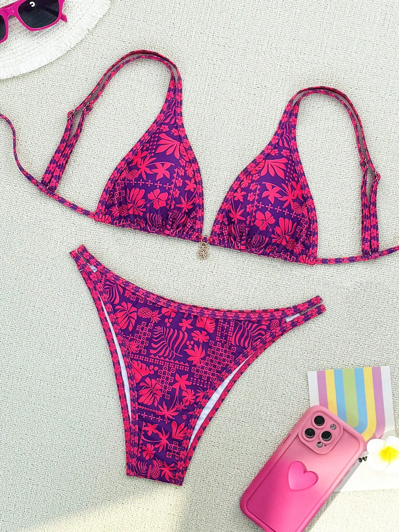 Summer purple red mature beautiful bikini set suitable for women to take photos by the sea