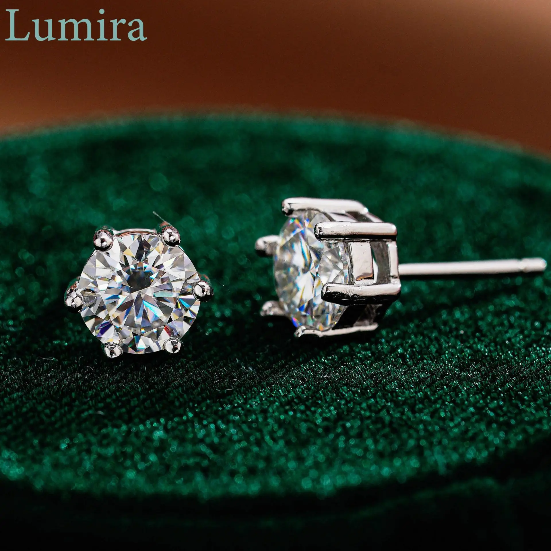 

Lumia элегантные минималистичные женские шестизубчатые платиновые серьги-гвоздики PT950, подарок на день рождения, свадьбу, 0,5 карата/1 карата, ювелирные изделия для ушей с муассанитом