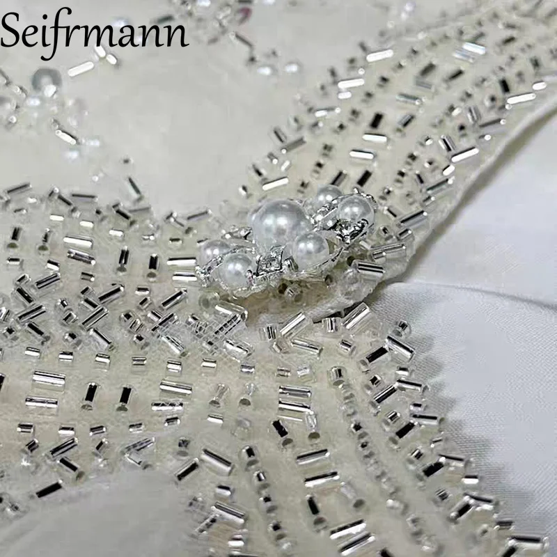 Seifrmann Einfarbiges weißes ärmelloses Westenkleid + langärmelige Rundhalsjacke zum Pendeln, Damenmode-Anzug