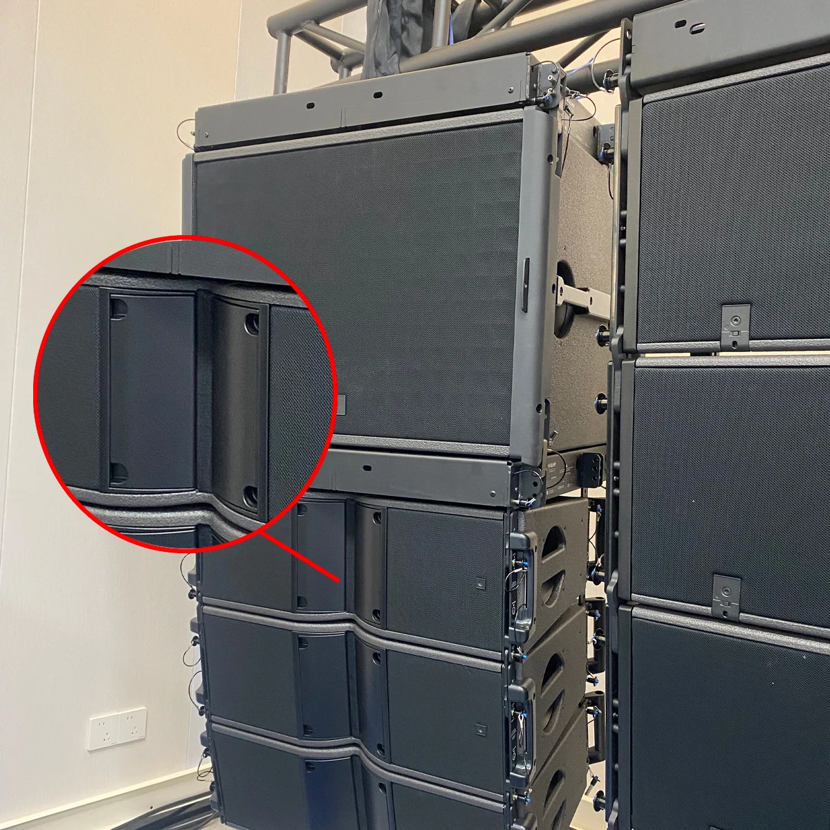 

Twin 8 Inch Outdoor Concert Sound System 2-way Line Array Speaker