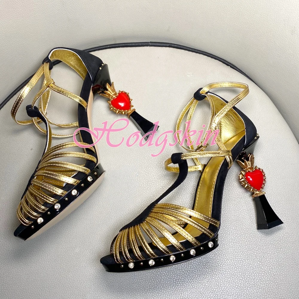 Straps Hollow Heart Heels Sandals Ankle Buckles Stiletto Heels Women Sexy Shoes Summer Party Runway Designer Sandals Fashion