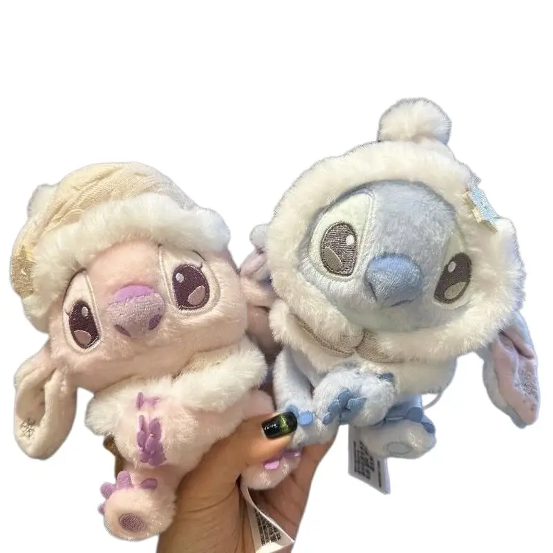 2025 ใหม่ Lilo & Stitch Series ตุ๊กตาพวงกุญแจ Miniso น่ารักจี้กระเป๋าตุ๊กตา Soft Plush ของเล่นตกแต่งกระเป๋าเป้สะพายหลังจี้ตุ๊กตาของขวัญ