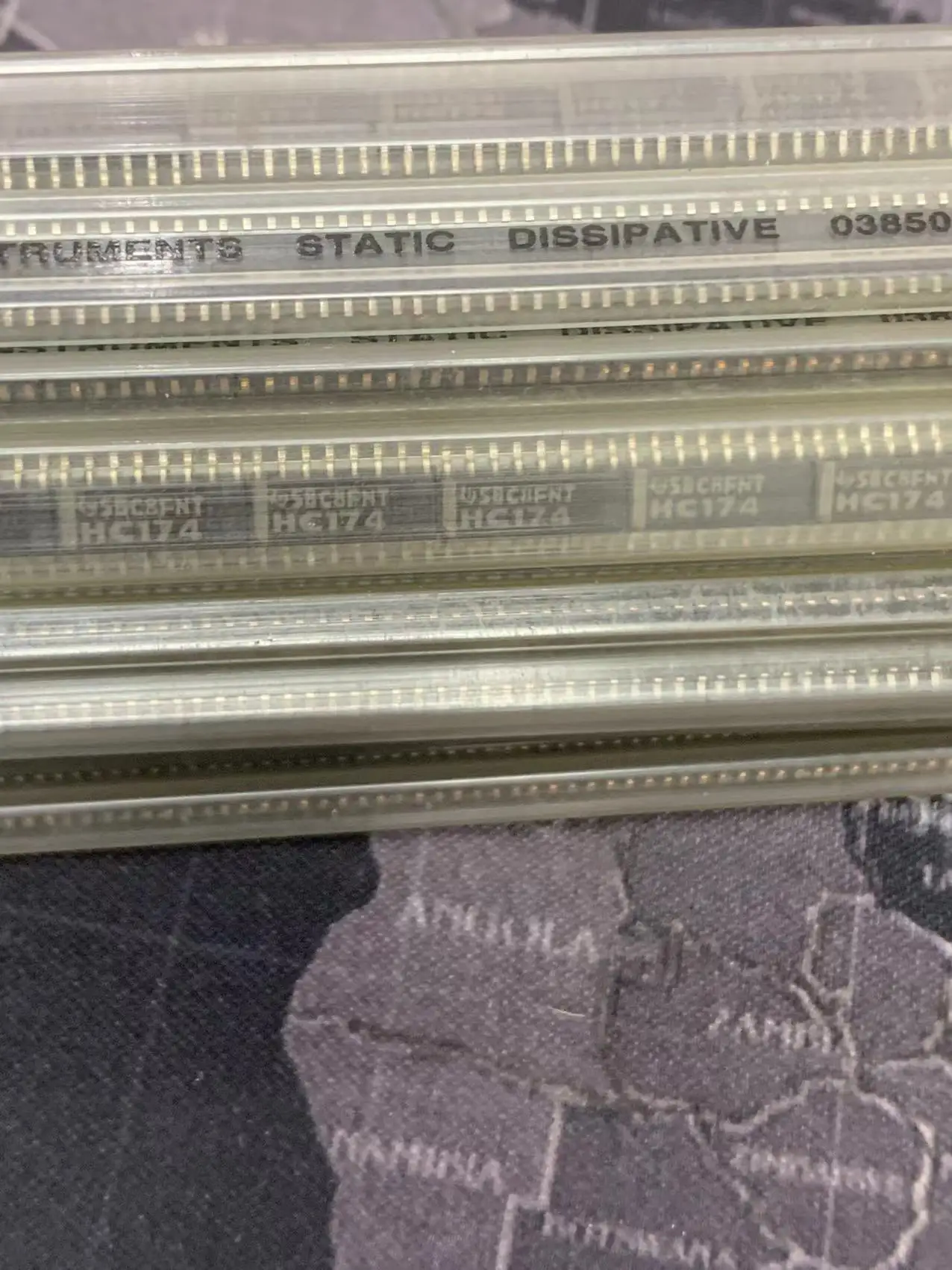 

SN74HC174DR SN74HC174 （5pcs） BOM matching / one-stop chip purchase original