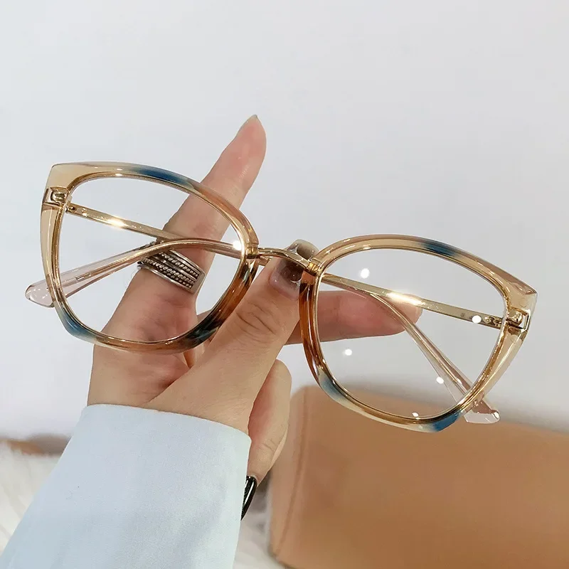 Fashion Durable Blue Light Blocking Women Cat Eye Triangle Metal Frame Glasses Female Anti Radiation Protection Eyeglasses