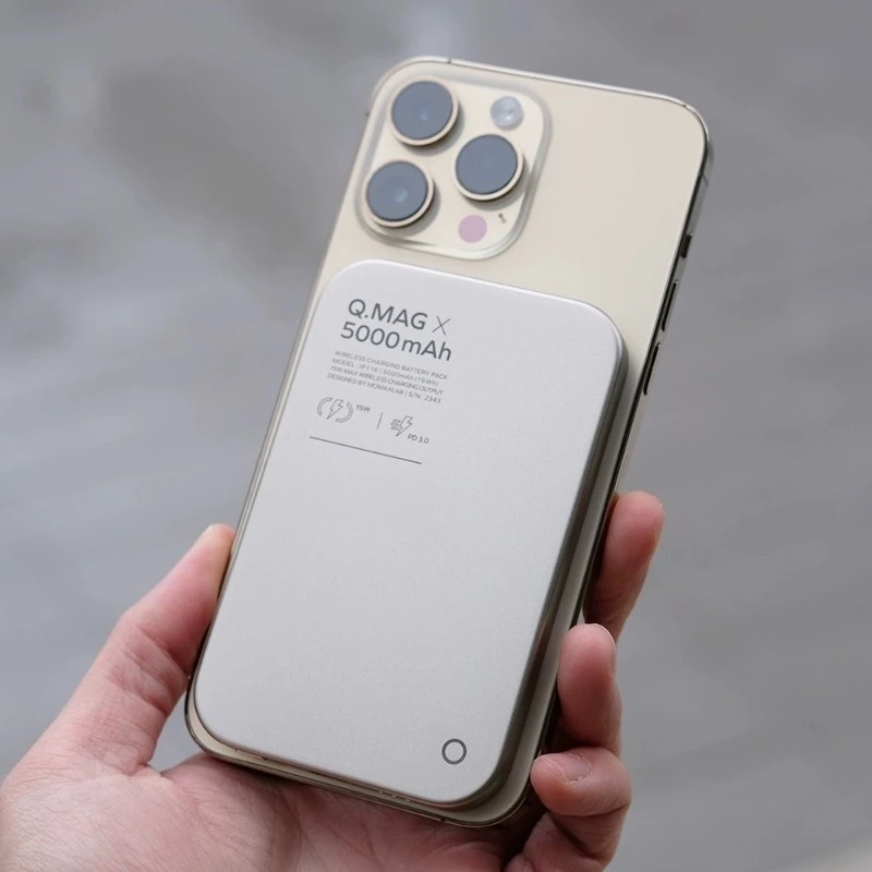 Magnetic power bank fast charging ultra-thin metal suitable for Apple 15Pro max