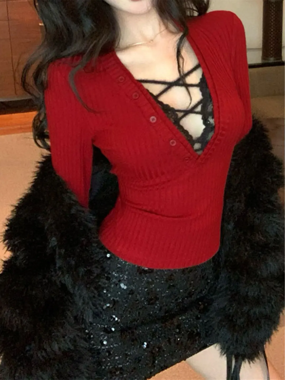 

Sexy Red V-Neck Half Button Knitted Base Shirt Women's Autumn Winter New Design Waist-Cinching Elegance Inner Wear Top