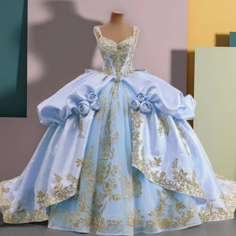

Небесно-голубое блестящее платье Quinceanera, бальное платье с открытыми плечами, золотая аппликация, кружево, бисер, тюль, корсет, милое платье 16,