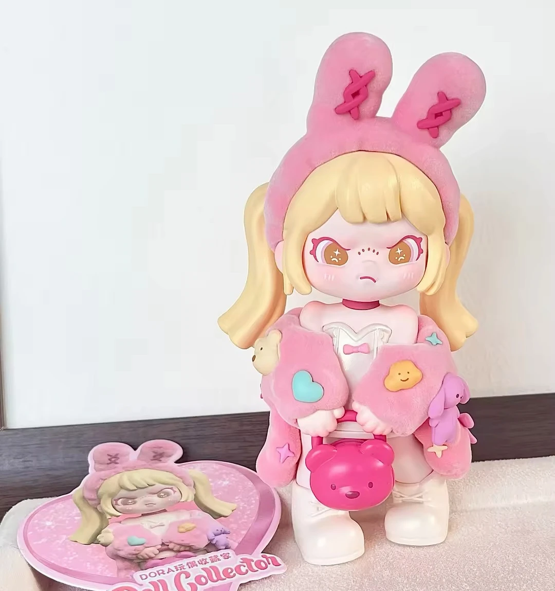 

DORA Collection Link Angry Game Girl Figure Toy Rebel Cool Student Lovely Kids Designer Doll Sports Fans Office Decoration
