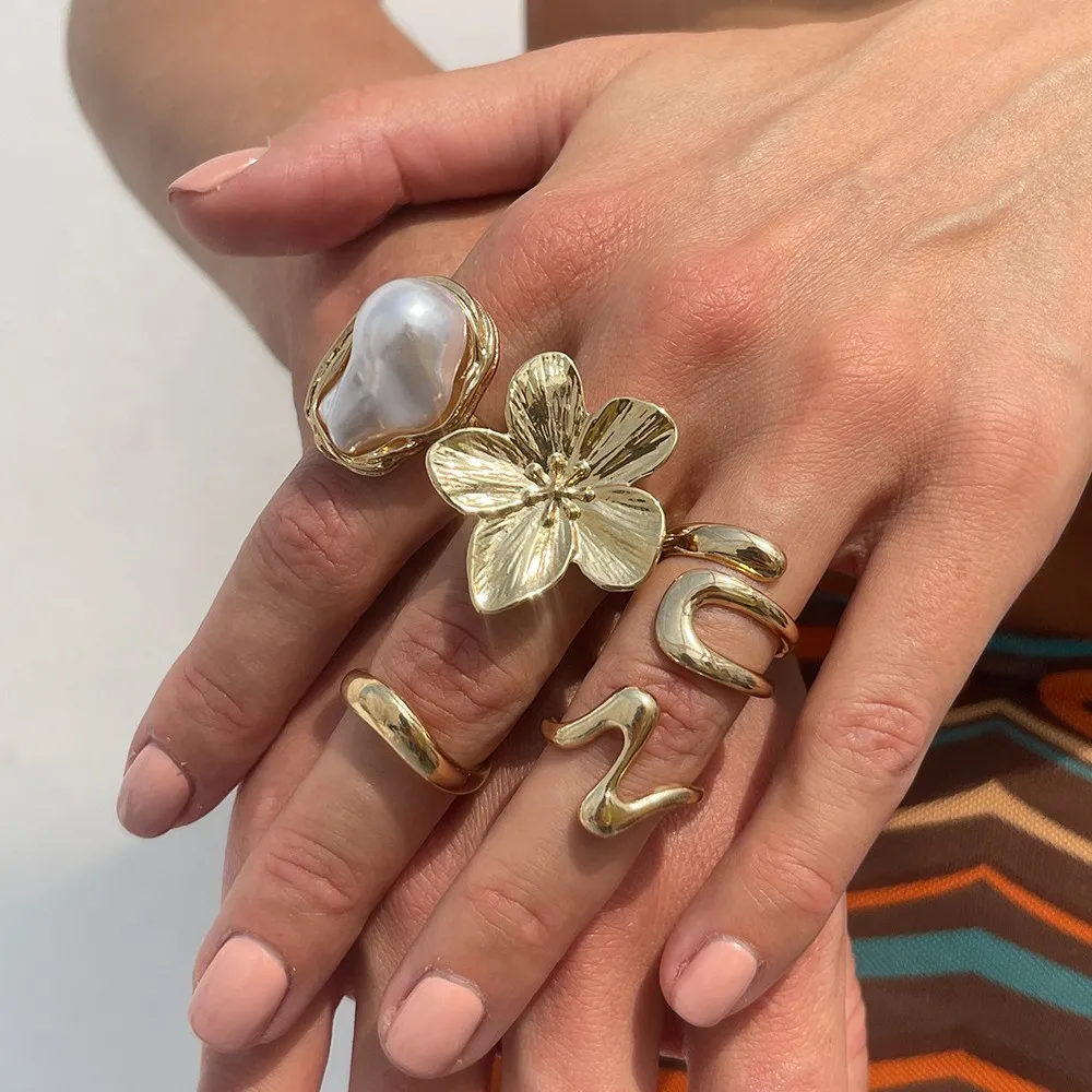 

Elegant Gold Color Flower Open Rings Set for Women Geometric Imitation Pearl Crystal Adjustable Wide Chunky Metal Jewelry Gift