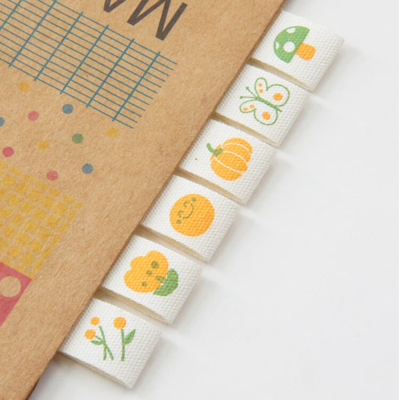 Handmade pumpkin Hua Hudie folded colorful smiley mushroom cloth label accessories sewing DIY mini side label.