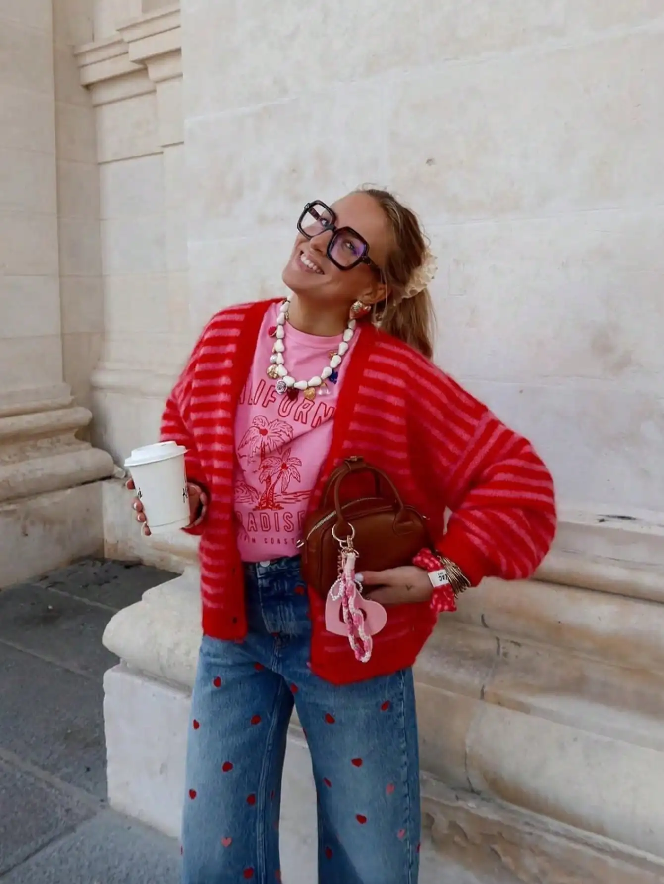 

Женский красно-розовый полосатый кардиган с длинными рукавами, свободный крой, спущенное плечо, вязаный свитер для осени и зимы