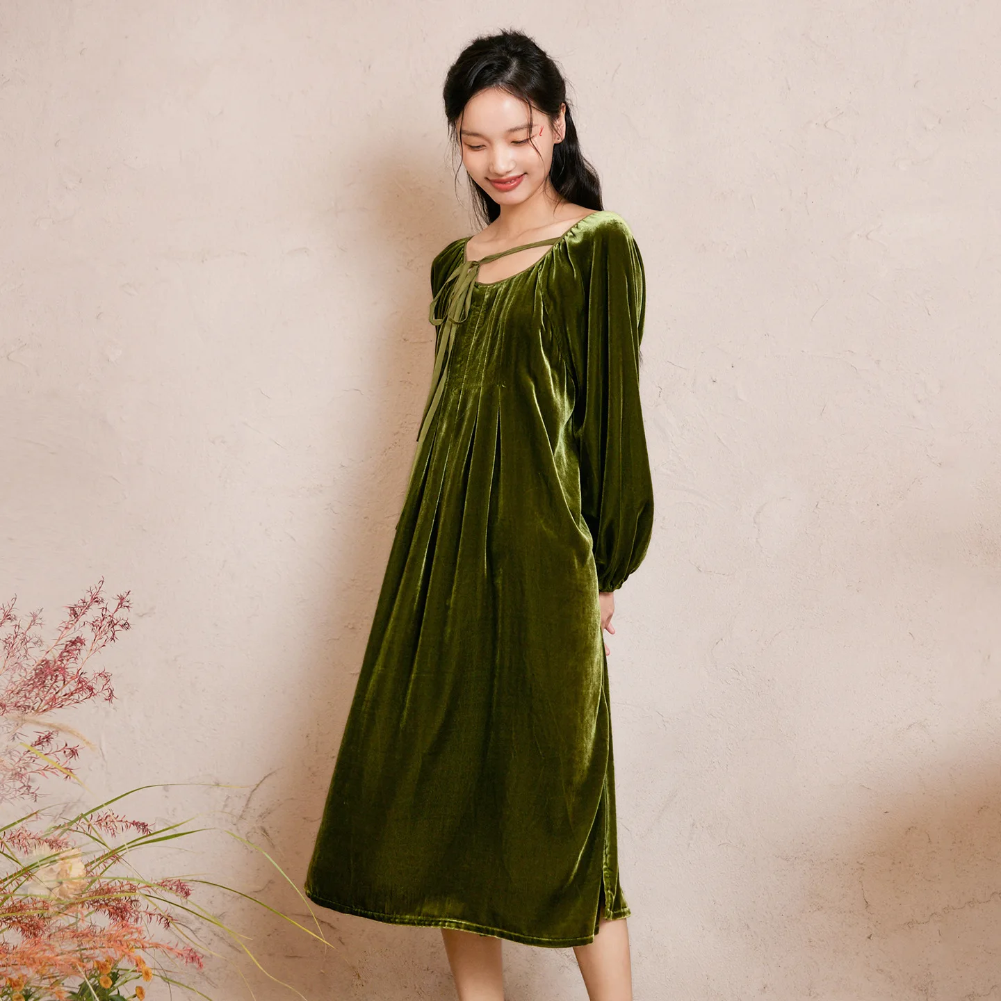 Women Velvet Mulberry Silk Nightgown Vintage Romantic Long Sleeve Autumn Winter Luxury Sleepwear Casual Loungewear